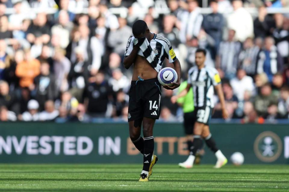 价被婉拒后, 取更多荣誉, 洛特对他兴 价被婉拒后, 取更多荣誉, 洛特对他兴