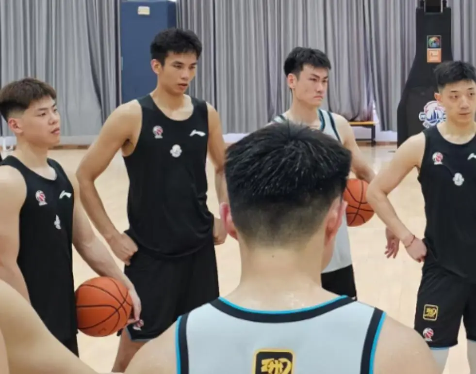 场夏季联赛 场夏季联赛