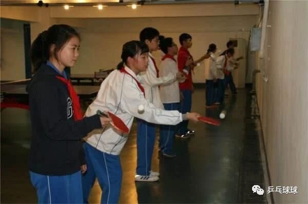 再反弹回来, 者再远一些